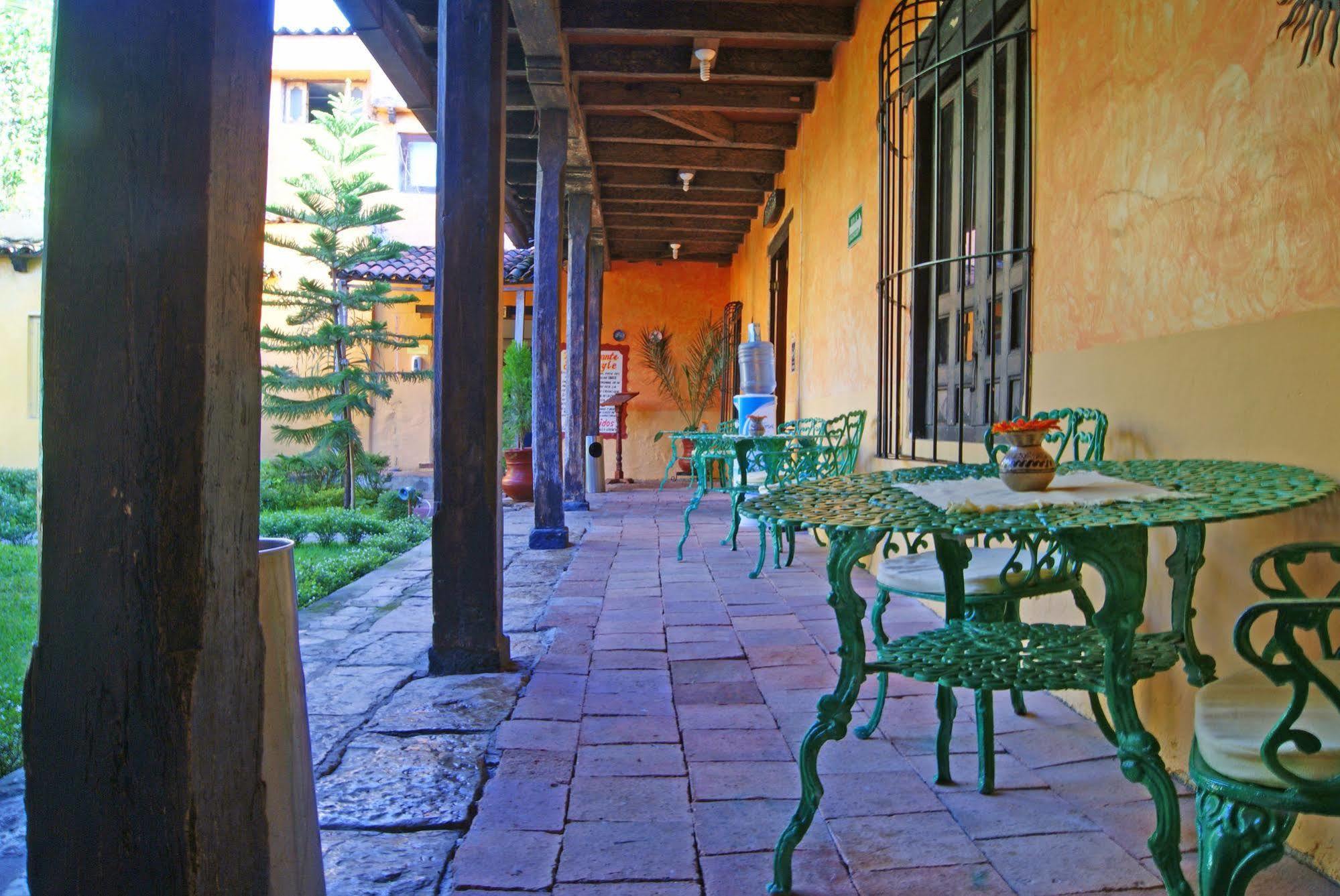 Hotel Plaza Santo Domingo San Cristobal de las Casas Exterior foto