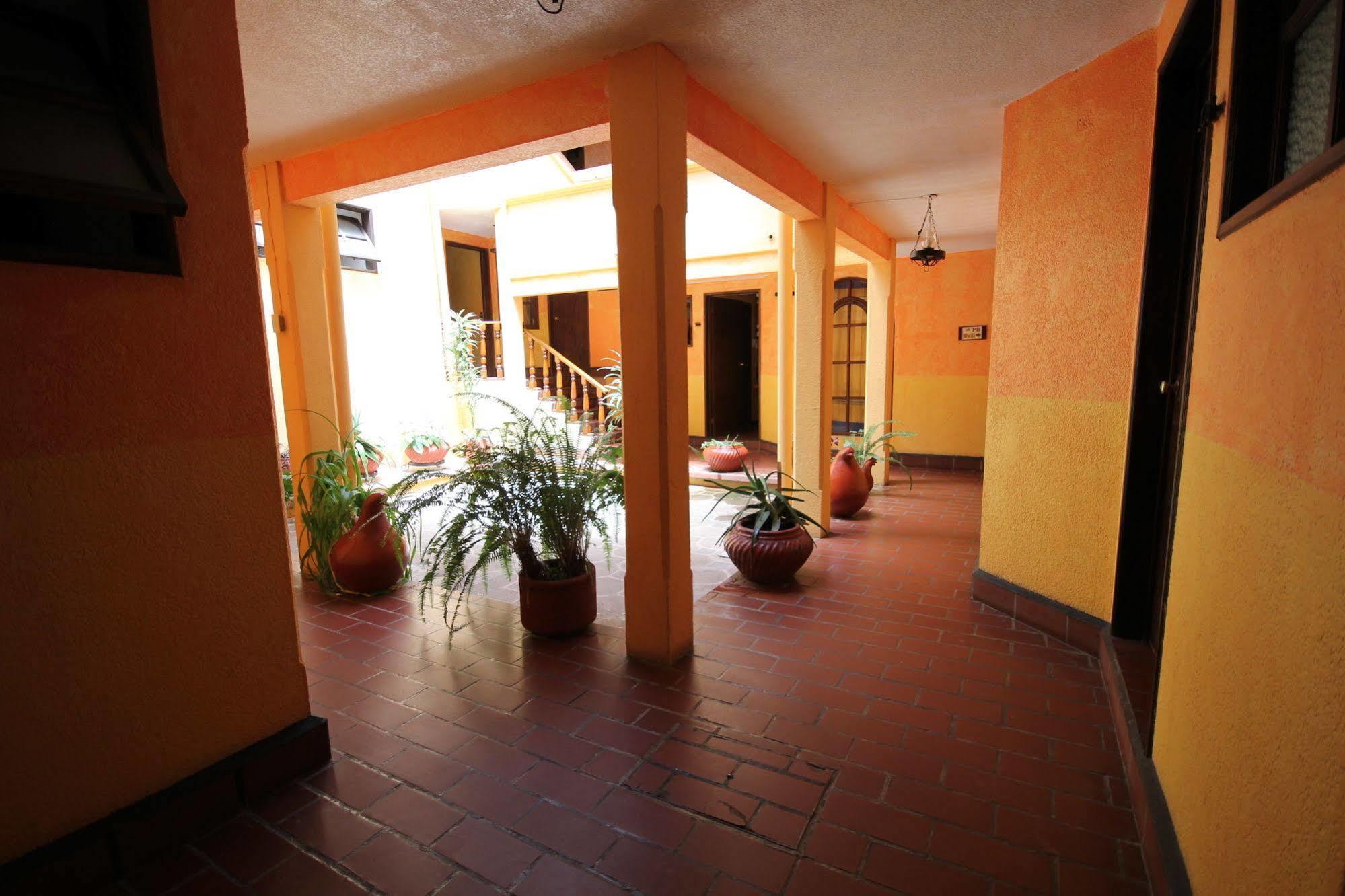 Hotel Plaza Santo Domingo San Cristobal de las Casas Exterior foto